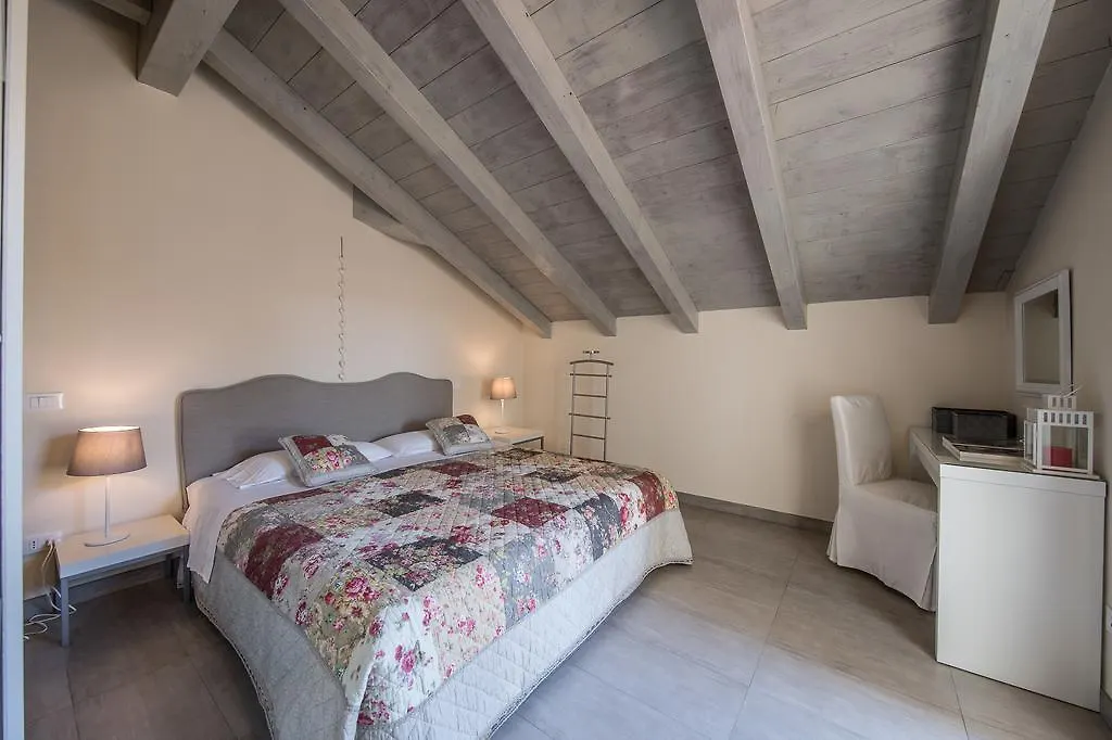 Monica Appartamenti Sirmione Apartment
